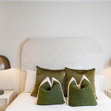 Spacious And Modern 4 Beds Home In Kensington London Eksteriør billede