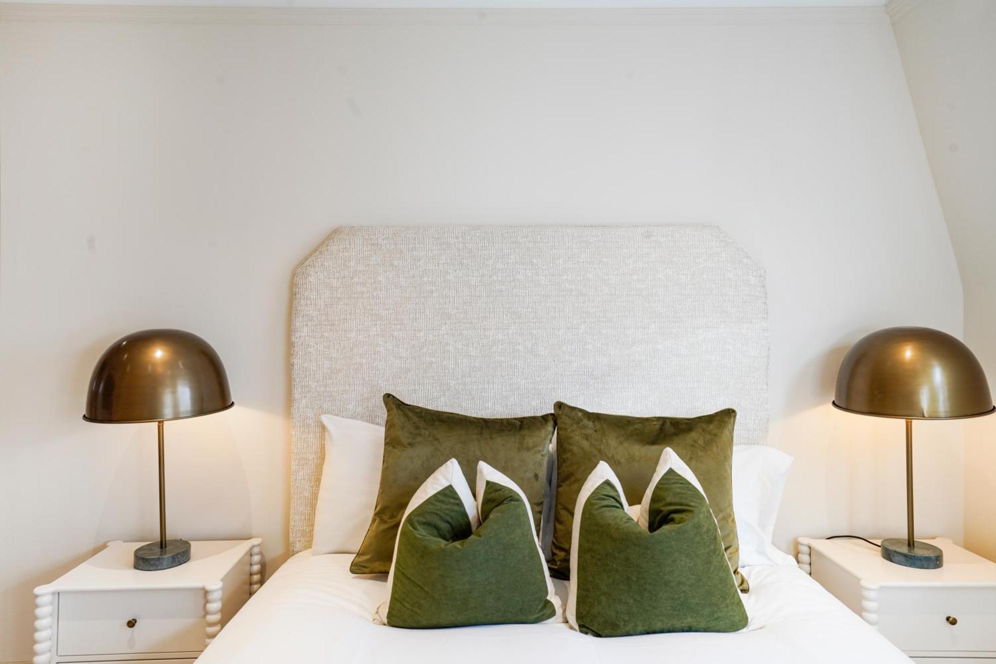 Spacious And Modern 4 Beds Home In Kensington London Eksteriør billede