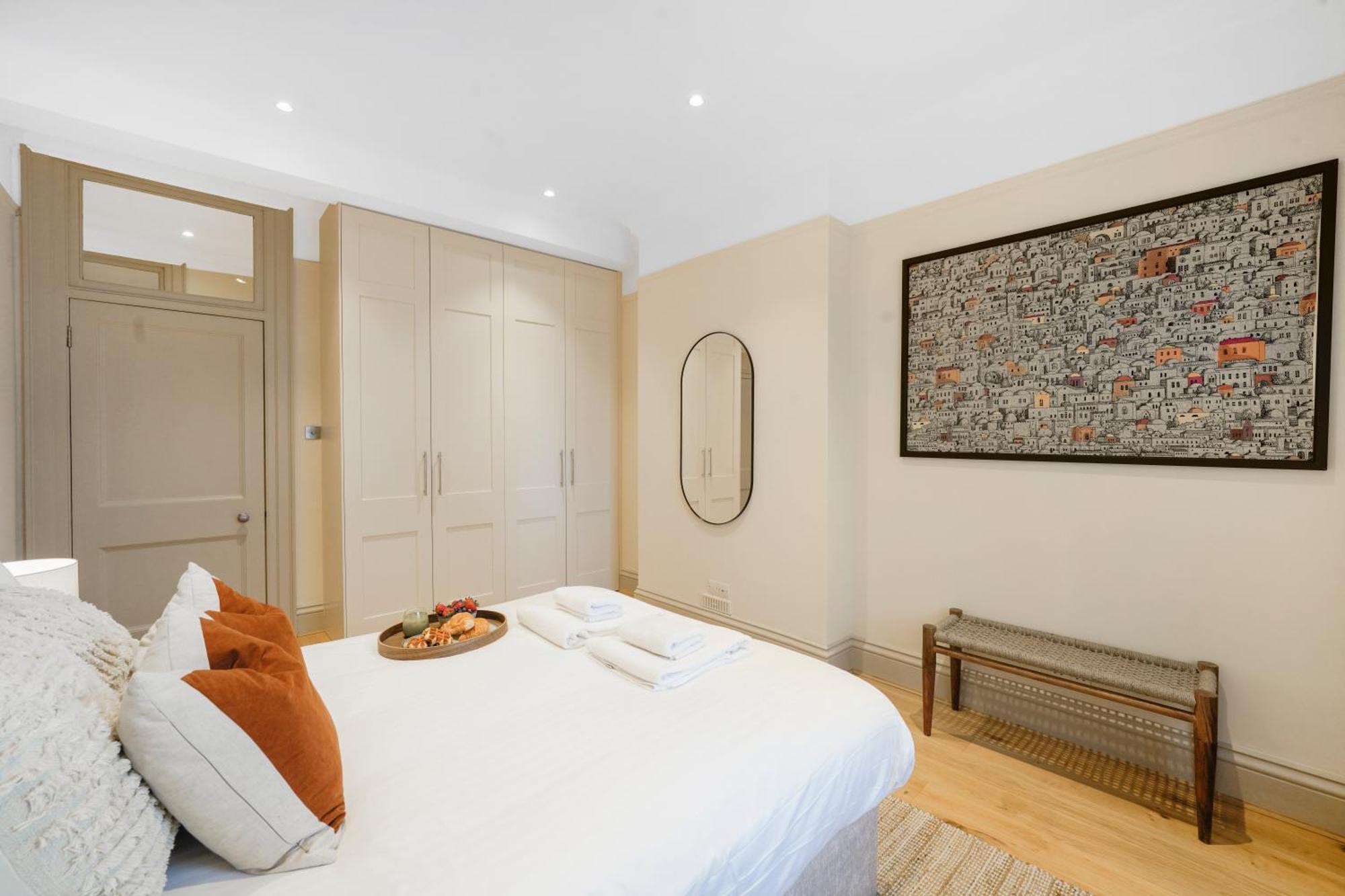 Spacious And Modern 4 Beds Home In Kensington London Eksteriør billede