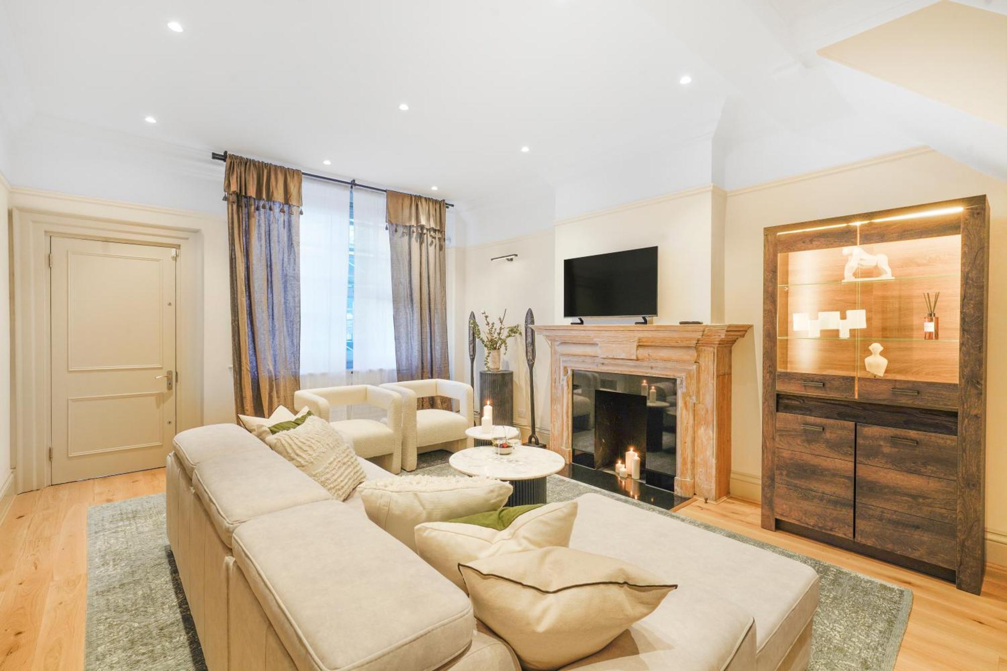 Spacious And Modern 4 Beds Home In Kensington London Eksteriør billede
